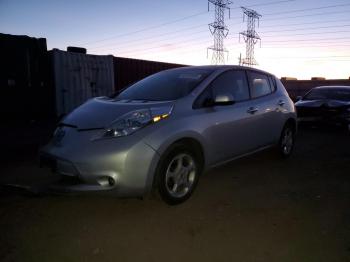  Salvage Nissan LEAF