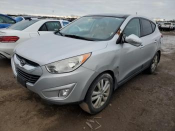  Salvage Hyundai TUCSON