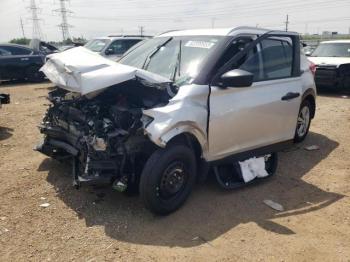  Salvage Nissan Kicks