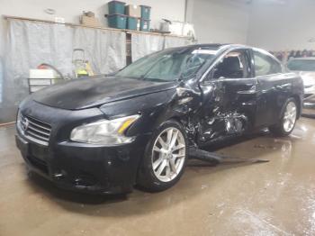  Salvage Nissan Maxima