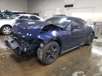  Salvage Ford Mustang