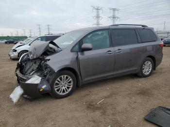  Salvage Toyota Sienna