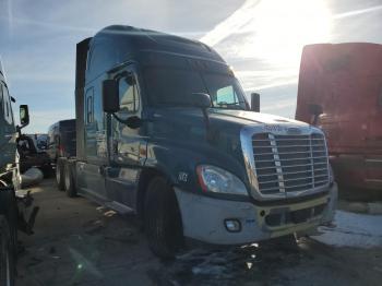  Salvage Freightliner Cascadia 1