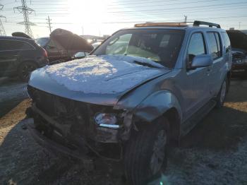  Salvage Nissan Pathfinder