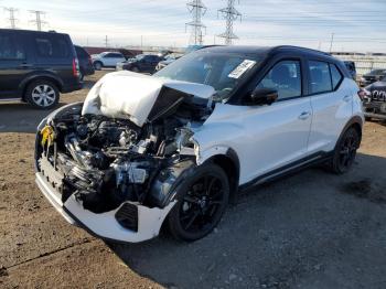  Salvage Nissan Kicks