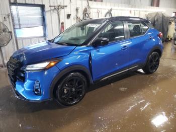  Salvage Nissan Kicks