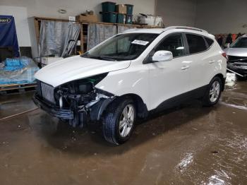  Salvage Hyundai TUCSON