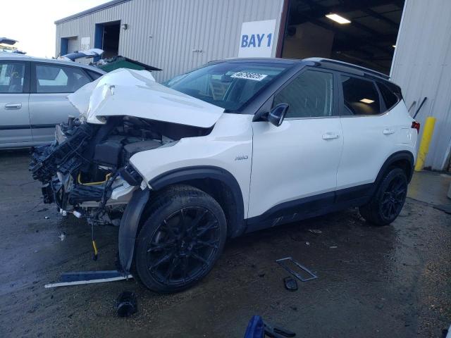  Salvage Kia Seltos