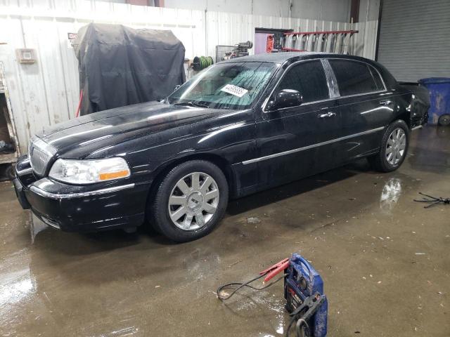  Salvage Lincoln Towncar