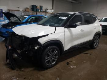  Salvage Kia Seltos