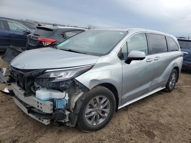  Salvage Toyota Sienna