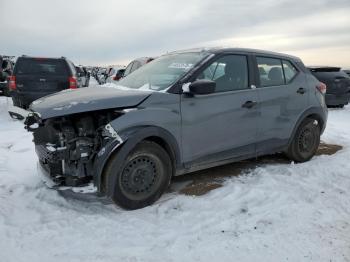  Salvage Nissan Kicks