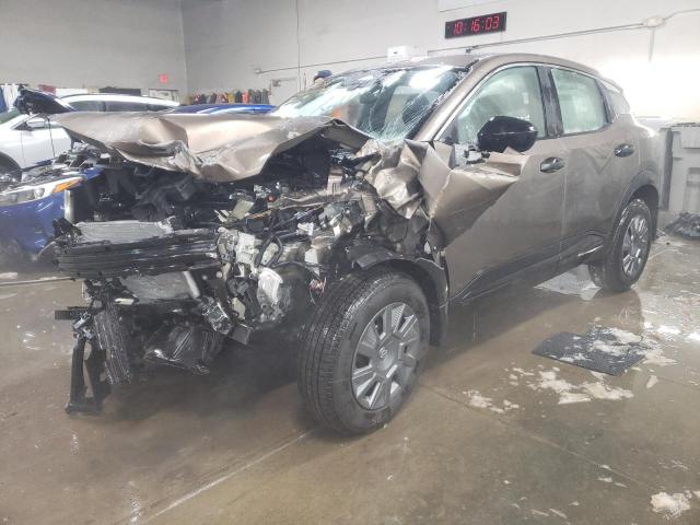  Salvage Nissan Kicks