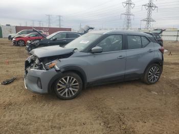  Salvage Nissan Kicks