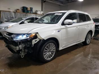  Salvage Mitsubishi Outlander