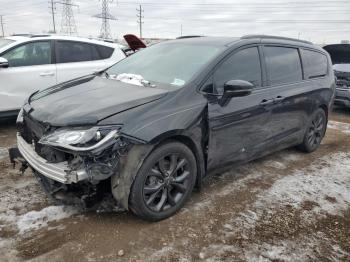  Salvage Chrysler Pacifica