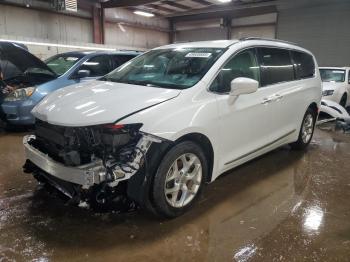  Salvage Chrysler Pacifica