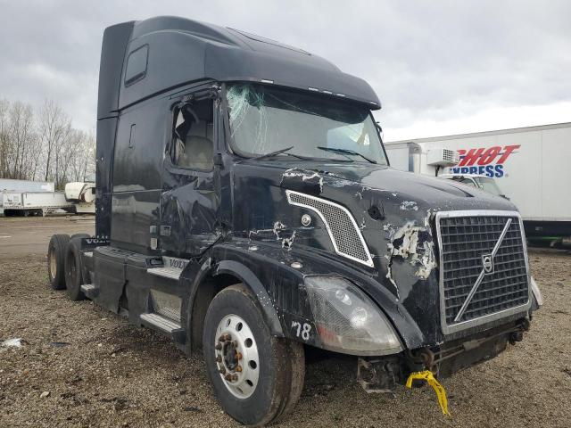  Salvage Volvo Vn