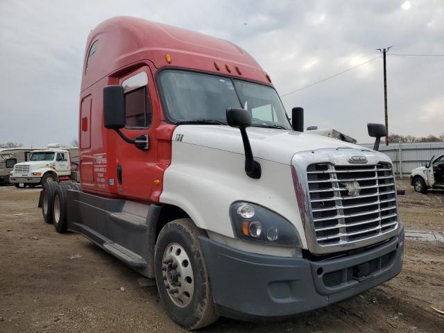  Salvage Freightliner Cascadia 1