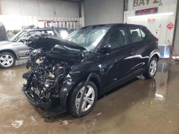  Salvage Nissan Kicks