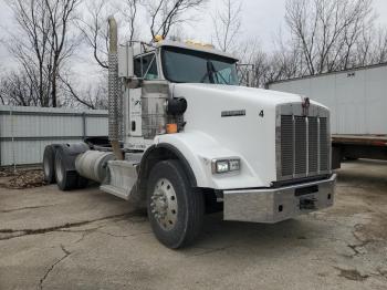  Salvage Kenworth T800