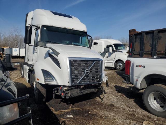  Salvage Volvo Vnl