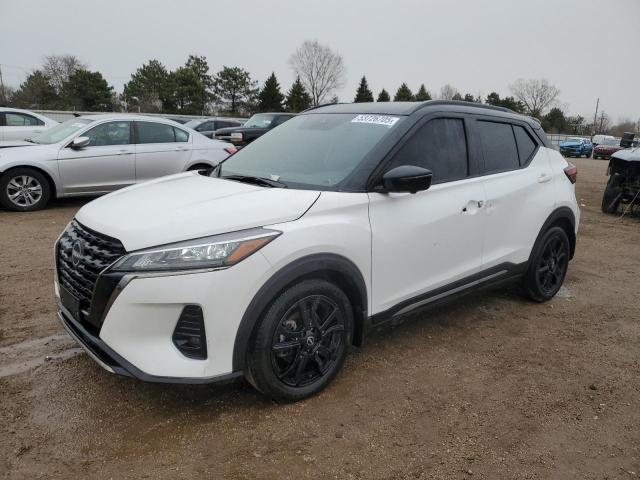  Salvage Nissan Kicks
