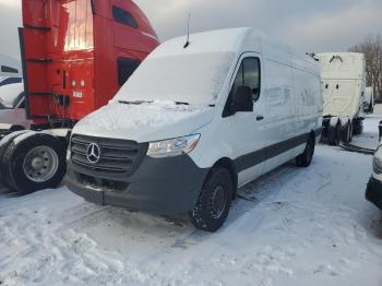  Salvage Mercedes-Benz Sprinter