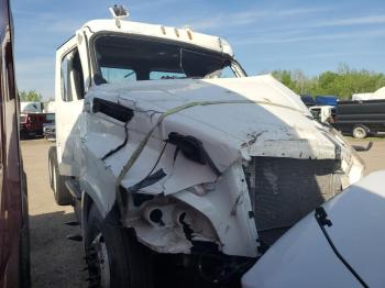  Salvage Freightliner Cascadia 1