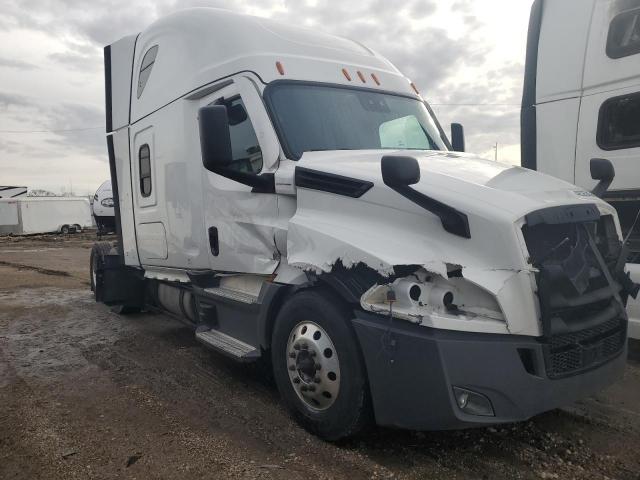  Salvage Freightliner Cascadia 1