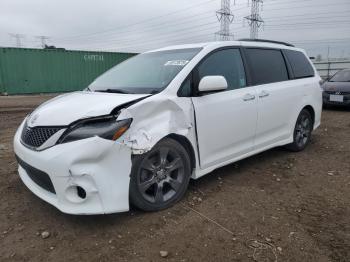  Salvage Toyota Sienna