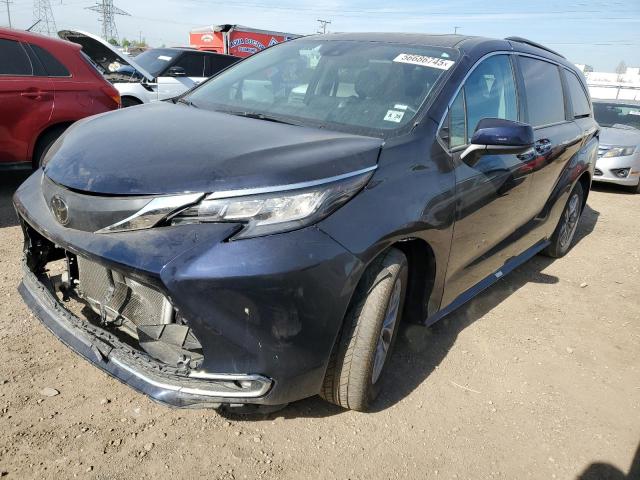  Salvage Toyota Sienna