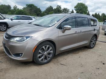  Salvage Chrysler Pacifica
