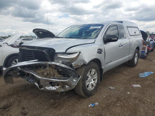  Salvage Nissan Titan