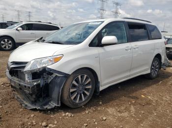  Salvage Toyota Sienna