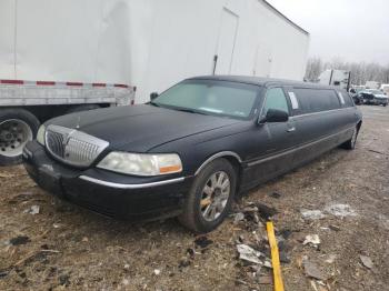  Salvage Lincoln Towncar