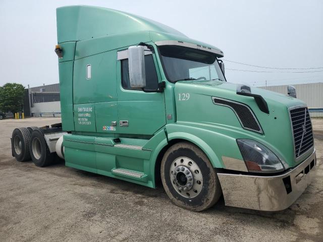  Salvage Volvo Vnl