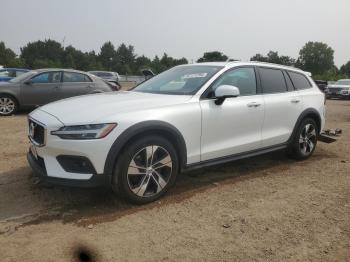  Salvage Volvo V60