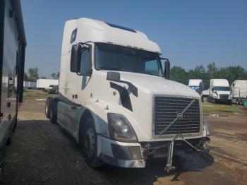  Salvage Volvo Vn