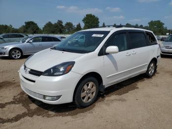  Salvage Toyota Sienna