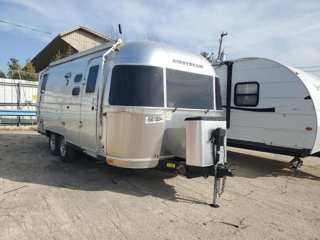  Salvage Airstream Flying Clo