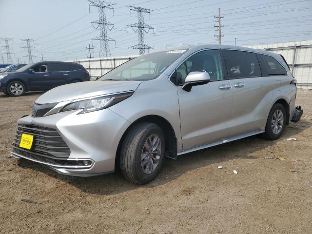  Salvage Toyota Sienna