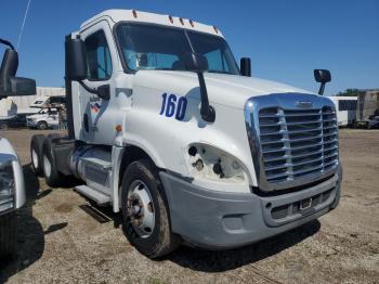  Salvage Freightliner Cascadia 1