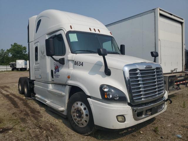 Salvage Freightliner Cascadia 1
