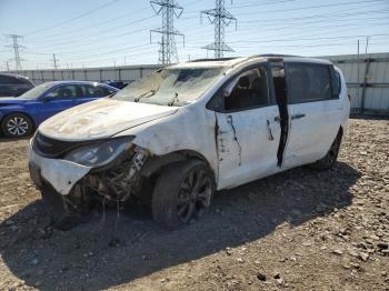  Salvage Chrysler Pacifica