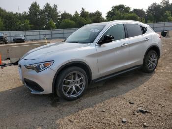  Salvage Alfa Romeo Stelvio