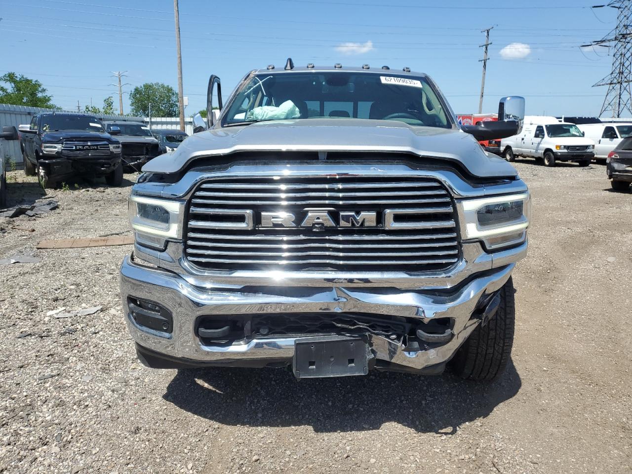 Ram 3500 Laramie Image 3