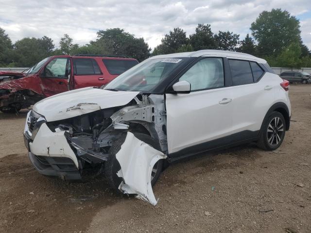  Salvage Nissan Kicks