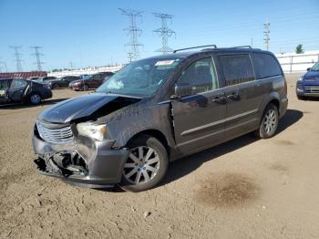  Salvage Chrysler Minivan