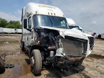  Salvage Freightliner Cascadia 1